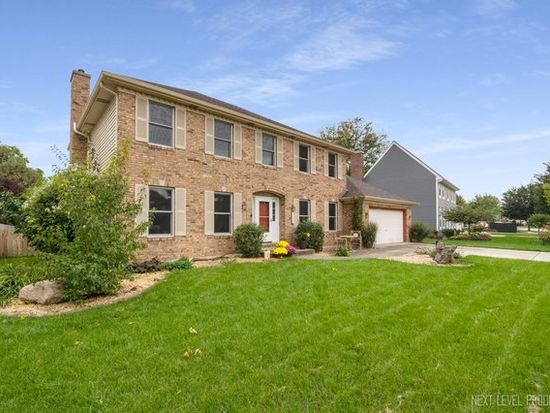 1032 Towne Ave, Batavia, IL 60510