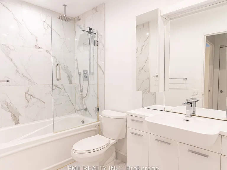 36 Charlotte St #401 — Photo 11