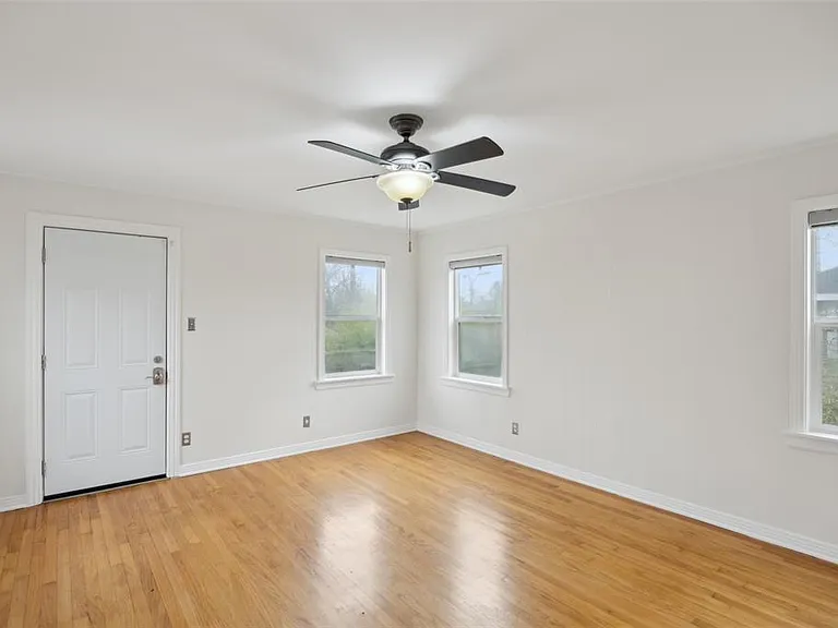 1134 Woodlawn Ave #A — Photo 9