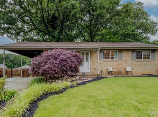 2127 Gladiator Dr, Fenton, MO 63026