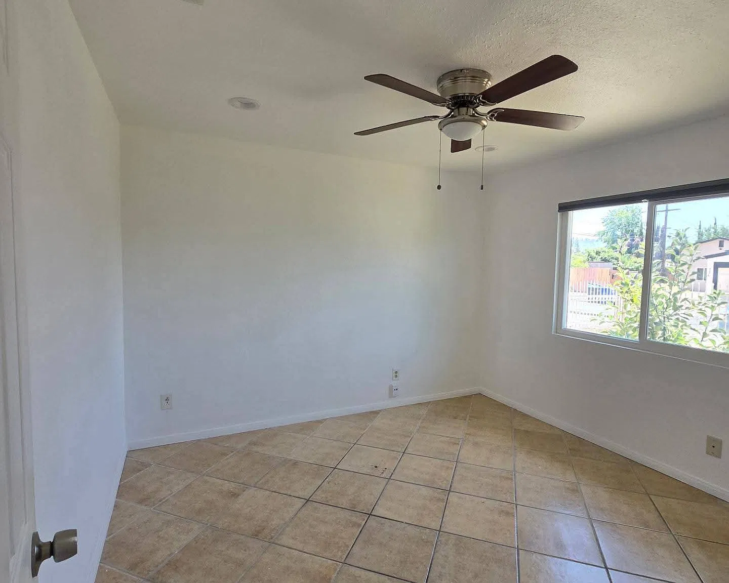 3 bed, 1260 sqft, $3,800 — Photo 4