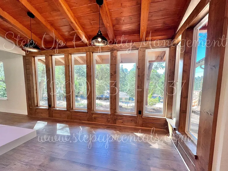 20400 N Sunshine Rd — Photo 8