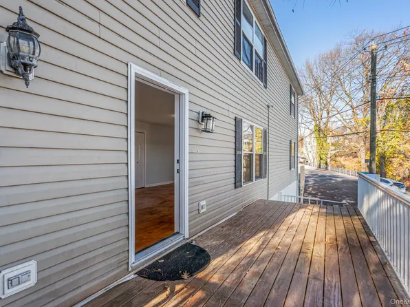 198 Woodland Ave #1, Yonkers, NY 10703