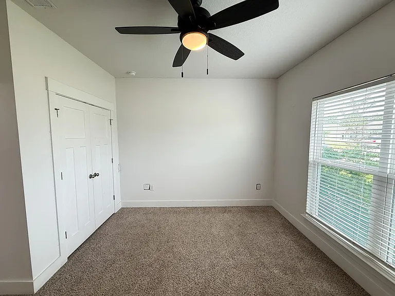 6169 Jenks Dr — Photo 15