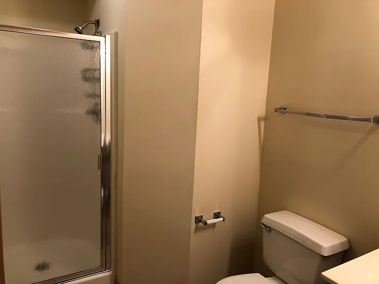 235 Catherine St — Photo 15