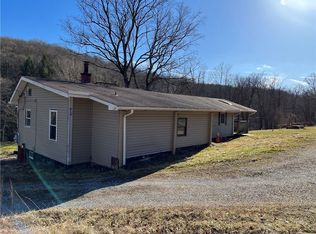 482 Service Creek Rd, Aliquippa, PA 15001