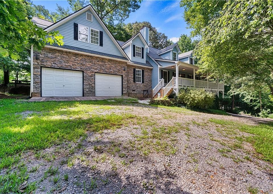 1st image of 10 Royal Lake Dr SE