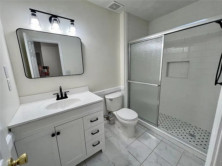 4005 Shallowford Rd — Photo 12