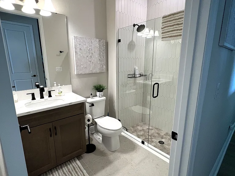2nd bathroom