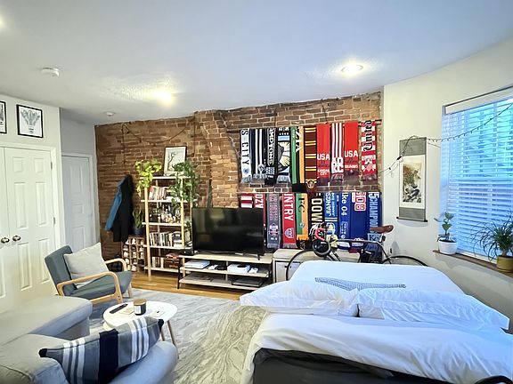 4th image of 529 Columbus Ave APT 1