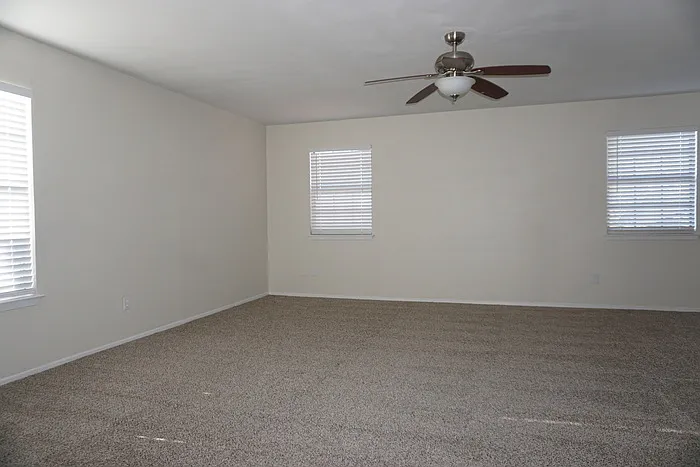2609 Hamilton Dr — Photo 15
