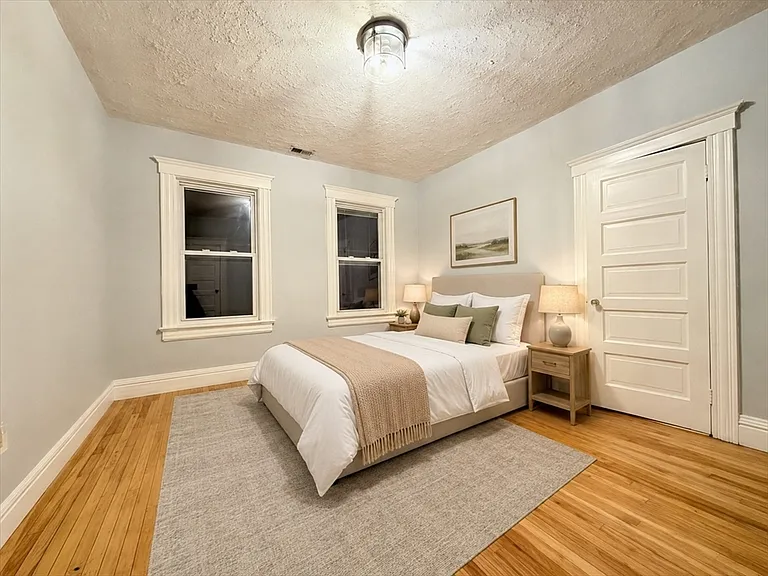 90 Vernon St #3 — Photo 16