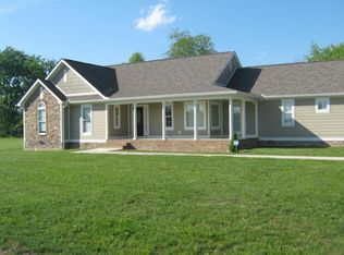 110 Hinkle Ln, Crossville, TN 38555