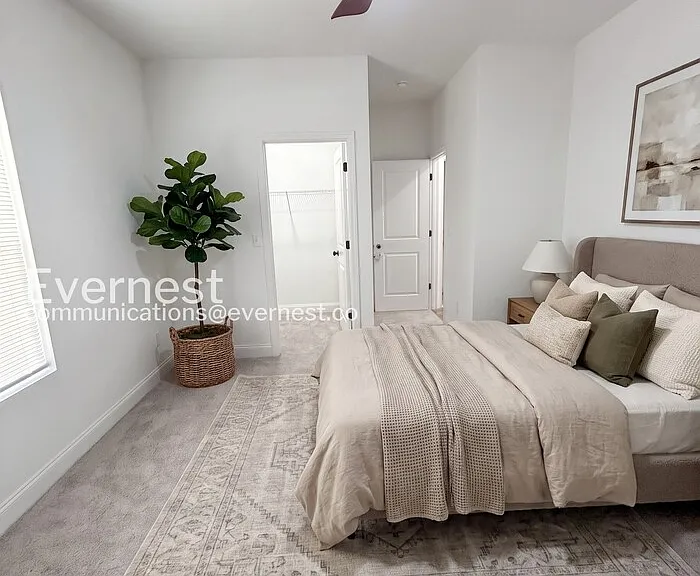 411 S Spargo St — Photo 3
