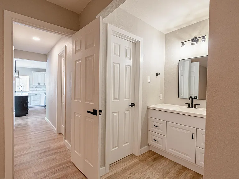 2027 Lucerne Cir — Photo 20