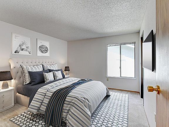 4th image of 3471 115th Ave NE Unit 220