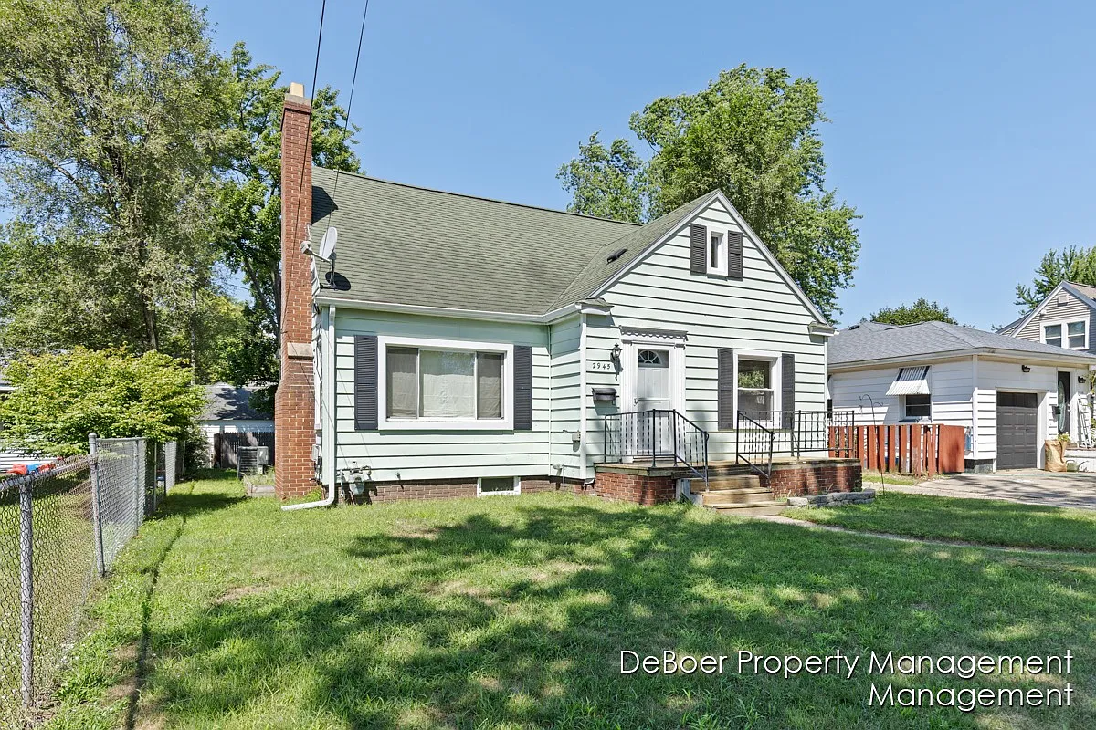 Unit Photo - 2945 Roosevelt Rd