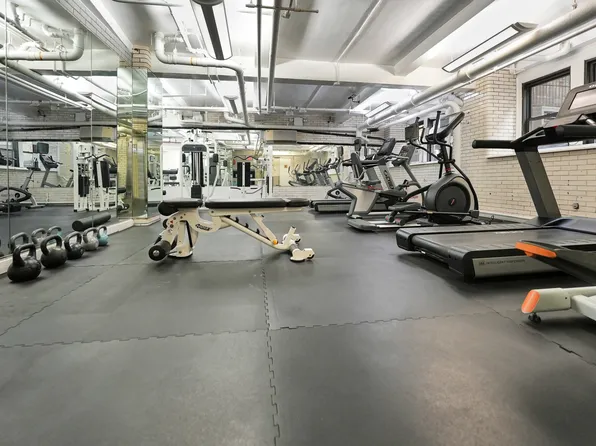 210 East 68th Street image 6 of 10