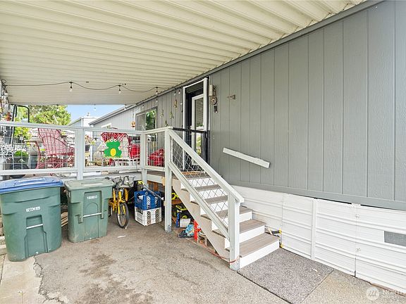 5th image of 2400 Donovan Avenue #3