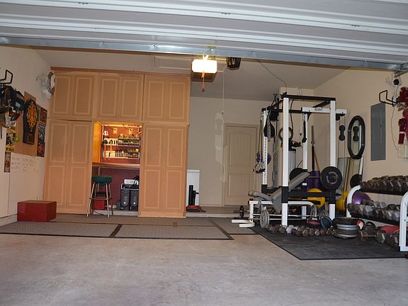 2nd image of 3217 Buckthorn Ln