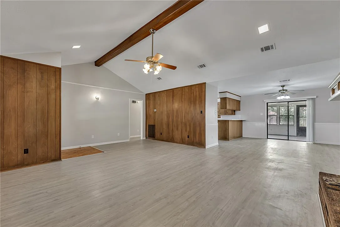 3 bed, 1672 sqft, $2,000 — Photo 3