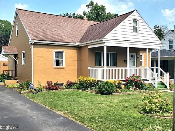 2nd image of 327 Highlawn Ave