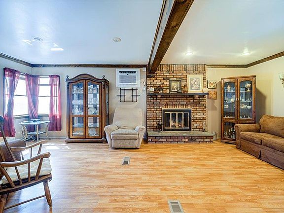3rd image of 35 Bert Avenue
