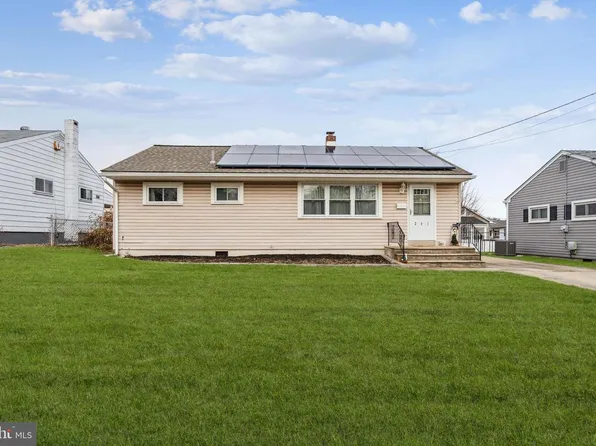 207 Bailey Ave, Maple Shade, NJ 08052