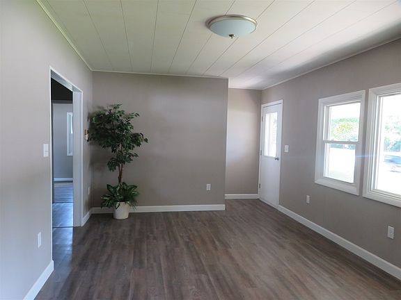 3rd image of 3428 Gushwa Dr