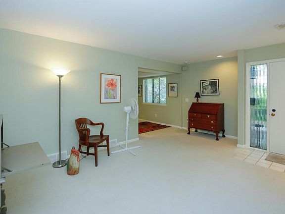 3820 Greenleaf Circle-104