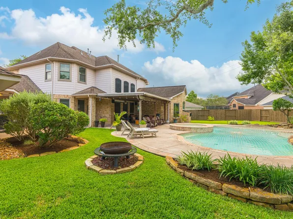13222 Dusty Grove Ln, Sugar Land, TX 77498
