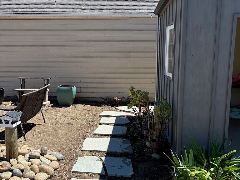 555 N 20th St — Photo 29