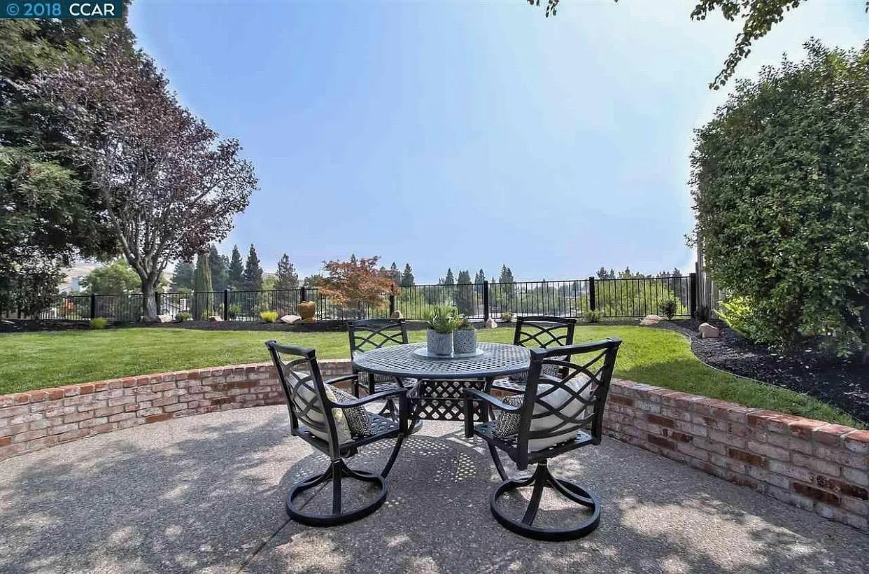 5105 Canyon Crest Dr photo 1