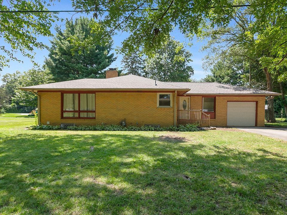 1st image of 19637 Paxson Dr N