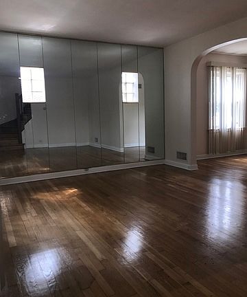5th image of 7758 S Hoyne Ave
