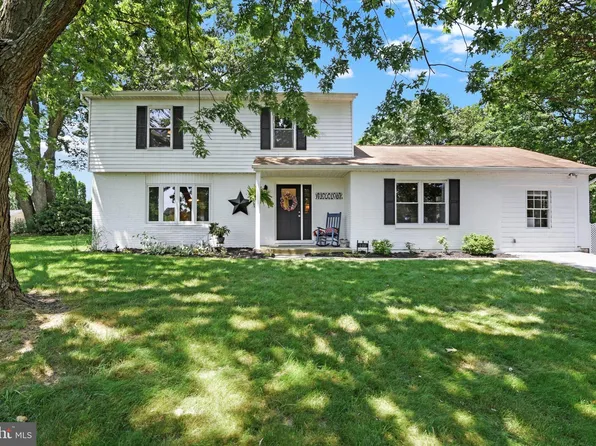 4075 Farm Woods Ln, Hampstead, MD 21074