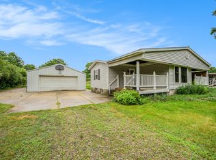 49427 29 1/2 St, Paw Paw, MI 49079