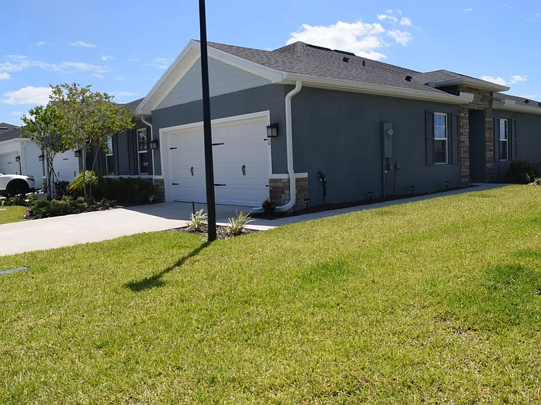 9670 SW Libertas Way — Photo 37