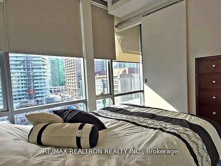 39 Queens Quay E #734 — Photo 16