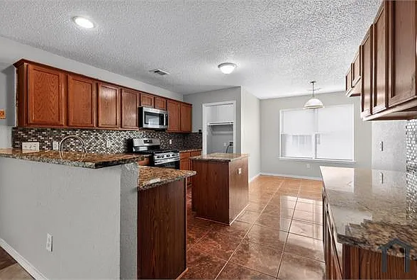 2313 Valley Falls Ave — Photo 14