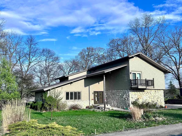 2015 S Oak Springs Ct, Monticello, IN 47960