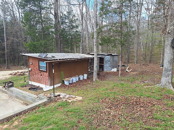 4th image of 1622 Hill Chapel Rd