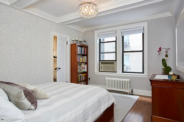 Sold by Compass | media 9