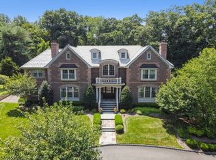 30 Robert Dr, Millburn Twp., NJ 07078