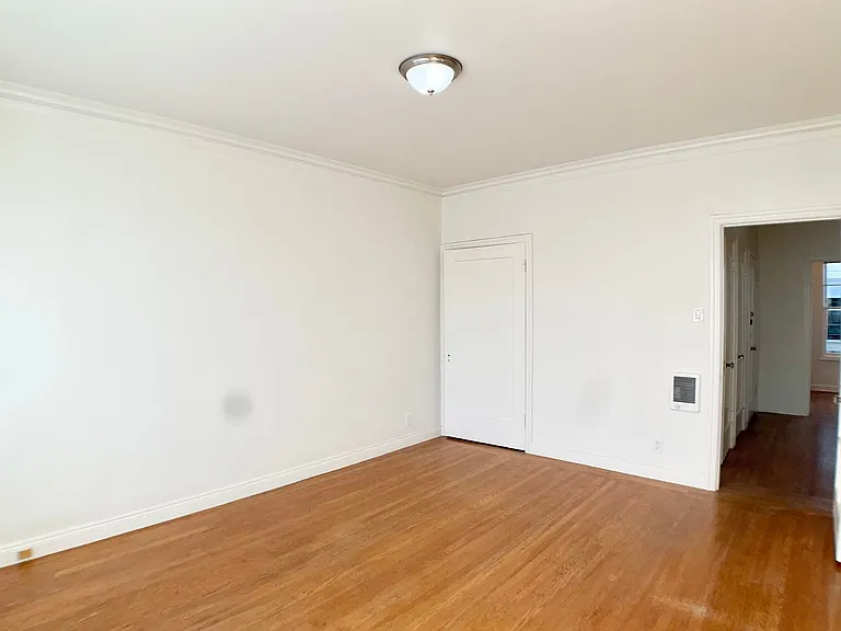 2760 Sutter St #304 — Photo 16