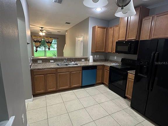 3rd image of 2121 Broadway View Ave