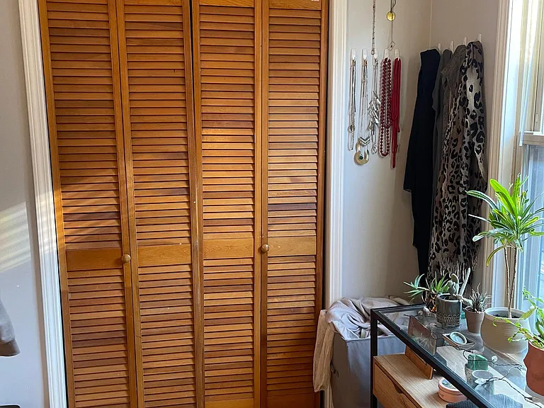 2120 N Hoyne Ave #2R — Photo 8