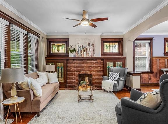 5th image of 3659 Bellerive Blvd