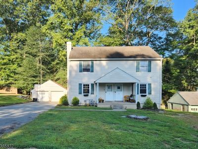 11 Cottage Ln, Upper Saddle River, NJ, 07458