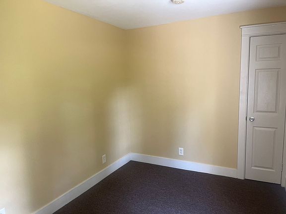 3rd image of 1445 Lyon Dr SE APT 3